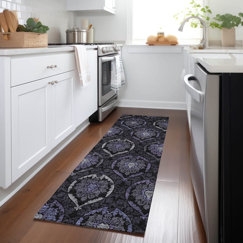 Machine Washable Indoor/ Outdoor Chantille Traditional Damask Rug