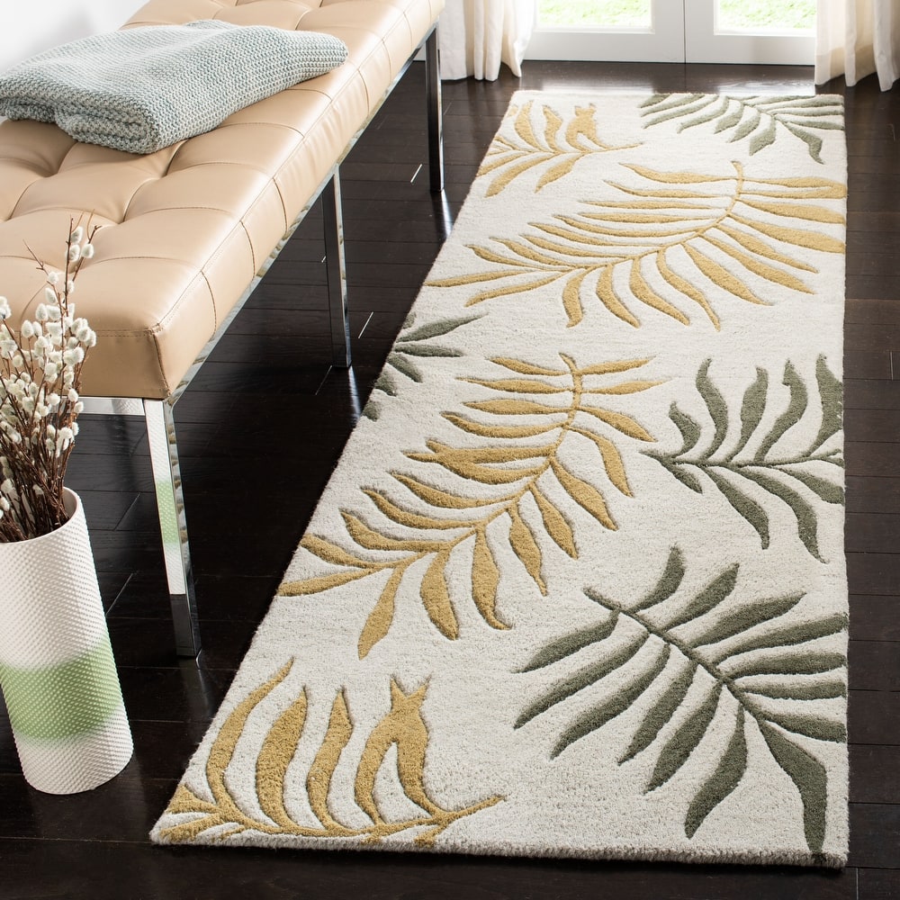 SAFAVIEH Handmade Soho Carley Ferns N.Z. Wool Rug