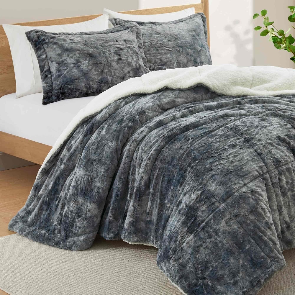 3PC Reversible Sherpa Down Alternative Comforter Set with Solid Color