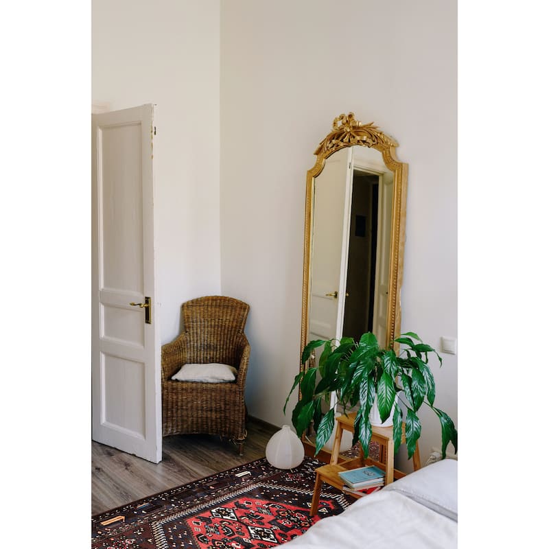 ECARPETGALLERY Hand-knotted Andelz Red Wool Rug - 4'5 x 6'9