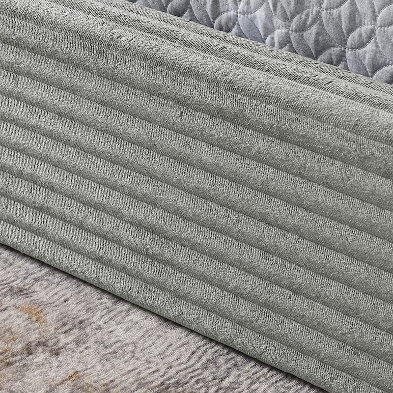 Velvet fabric Grounded Platform Bed Queen Size Upholstered Bed Frame