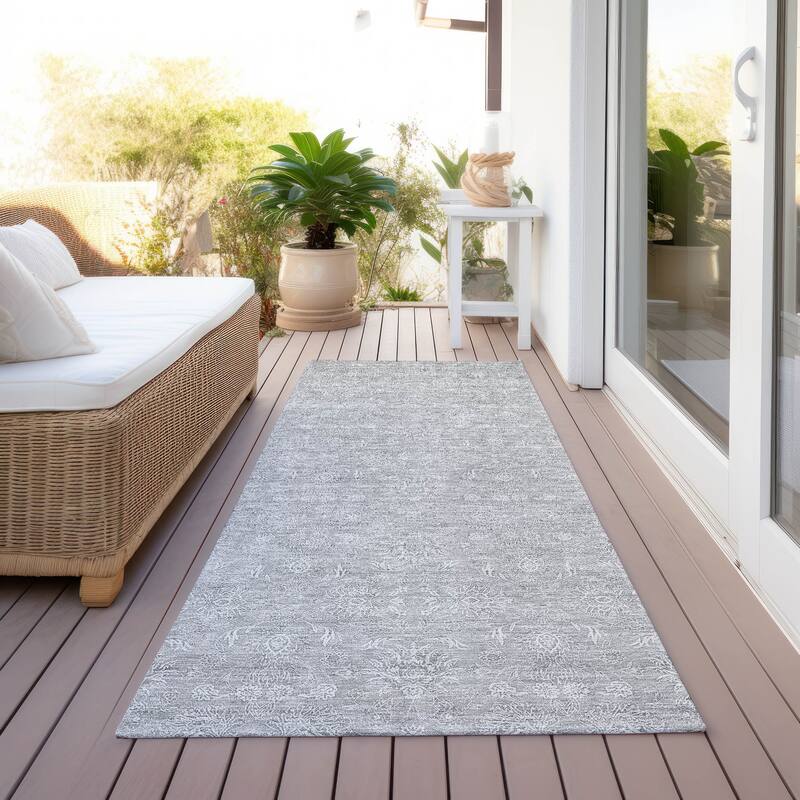 Machine Washable Indoor/ Outdoor Chantille Traditional Floral Rug