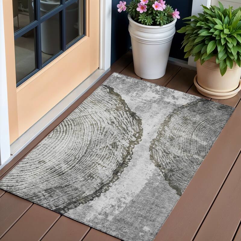 HomeRoots Abstract Transitional Rectangle Outdoor Rug - 3' x 5'