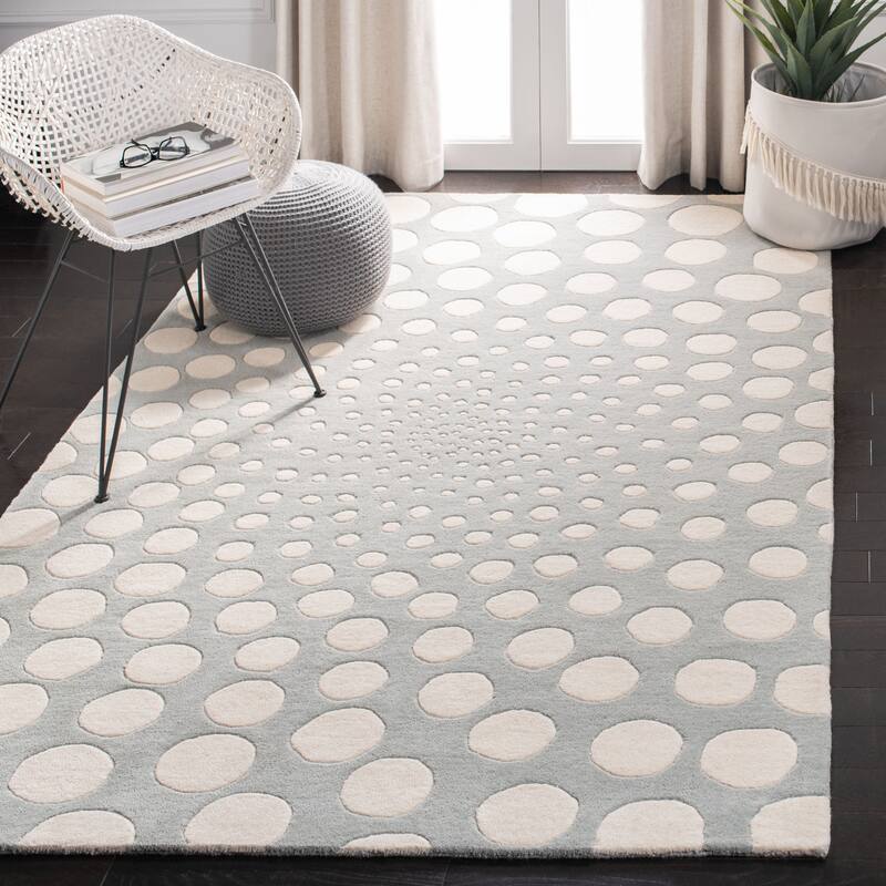 SAFAVIEH Soho Handmade Eulalia Abstract Dots N.Z. Wool Area Rug - 8'3" x 11' - Grey/Ivory