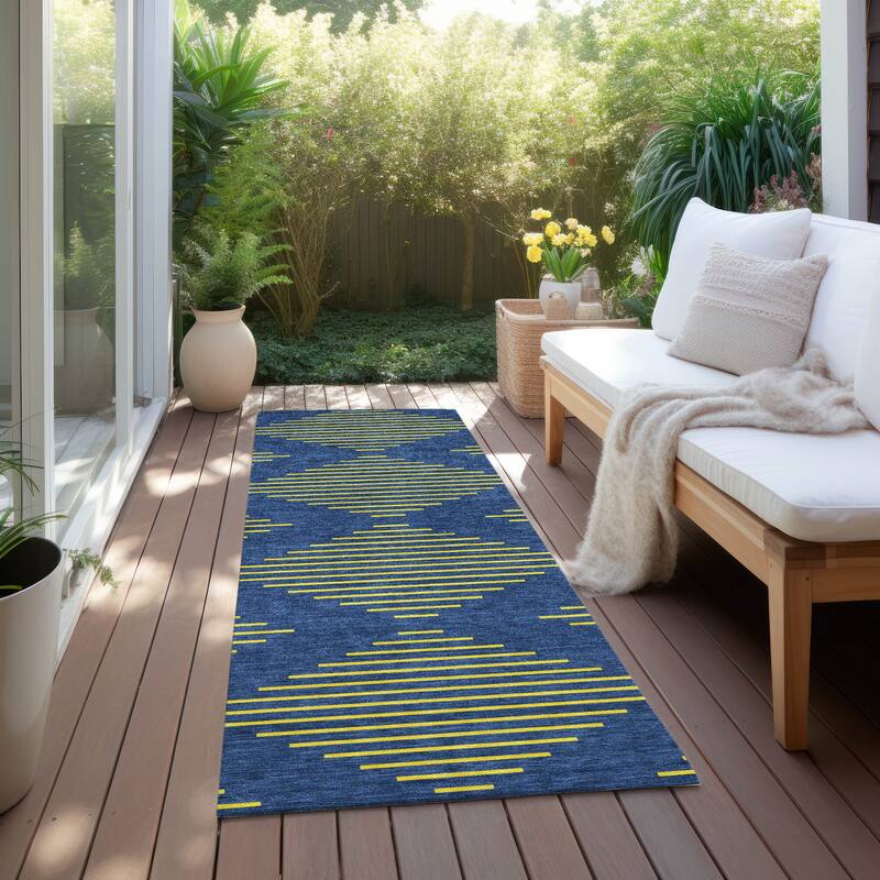 Machine Washable Indoor/ Outdoor Contemporary Geo Chantille Rug - Navy - 2'3" x 7'6"