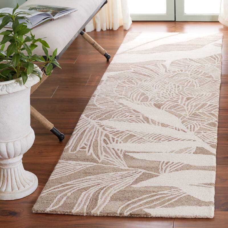 SAFAVIEH Handmade Jardin Henrieta Country Botanical Wool Rug - 2'3" x 8' Runner - Ivory/Beige