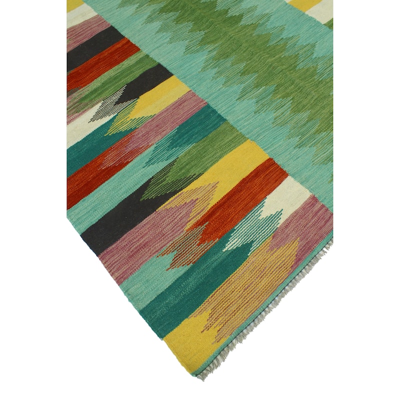 Modern Flatweave Fehime Green/Red Rug - 5'6" x 8'0"