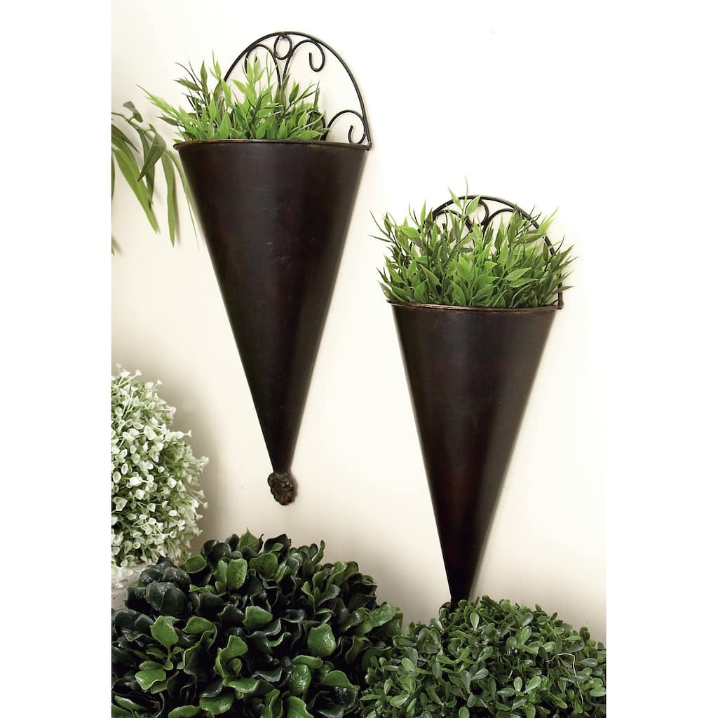 Black Metal Indoor Outdoor Cone Scroll Indoor Outdoor Wall Planter (Set of 2)