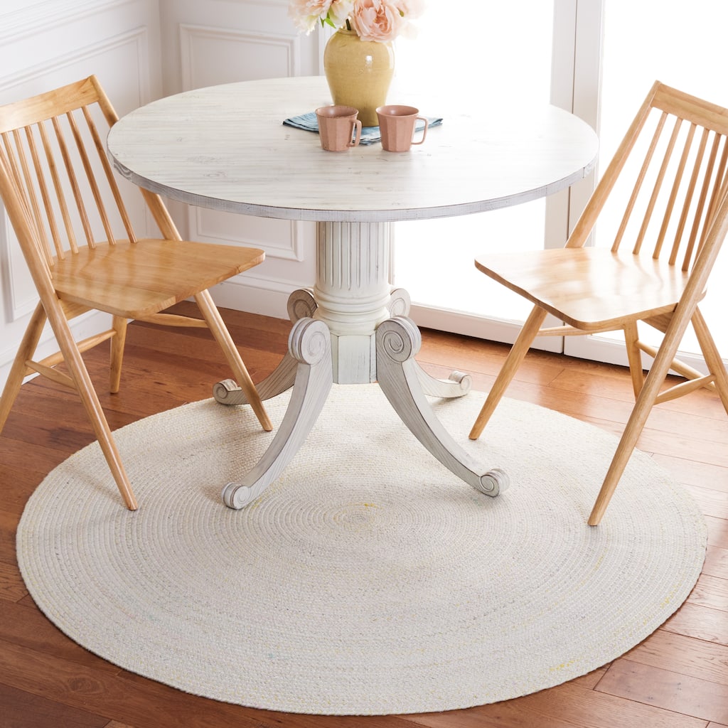 SAFAVIEH Handmade Braided Anastasie Round Rug