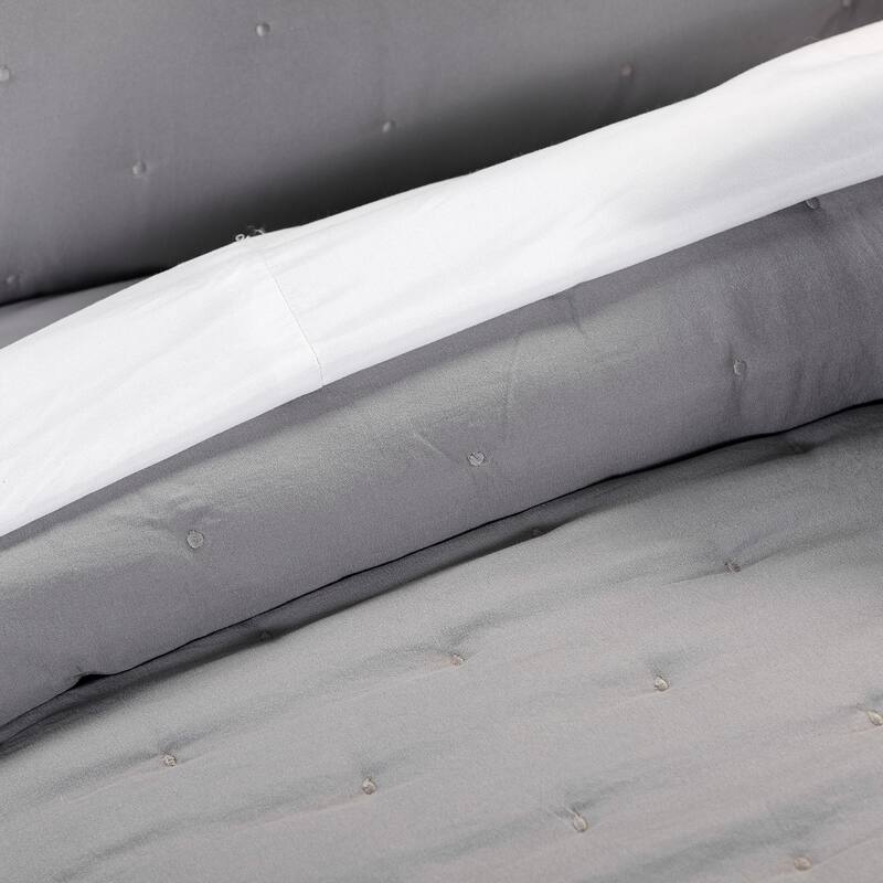 Emilie 4 Piece Crescent Stitch Quilt Set by HULALA HOME