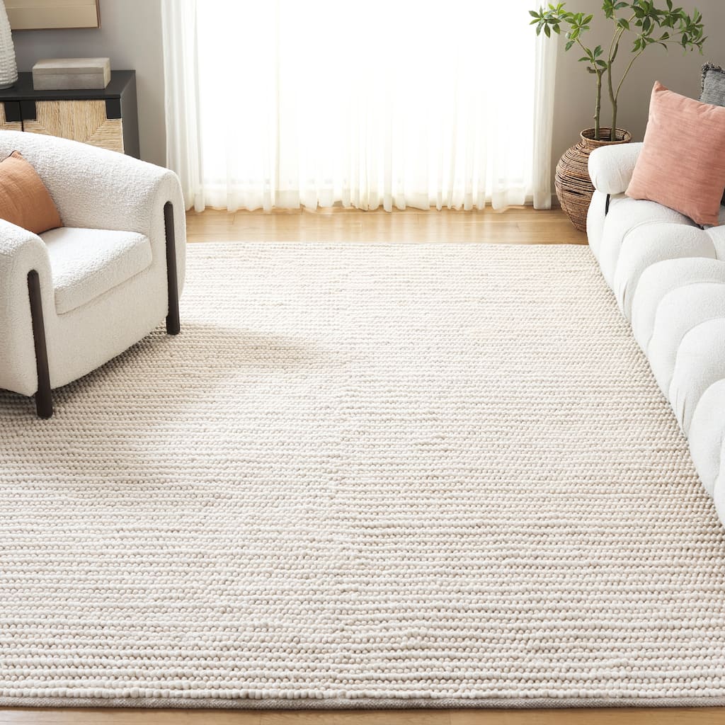 SAFAVIEH Handmade Natura Klodjana Wool Rug
