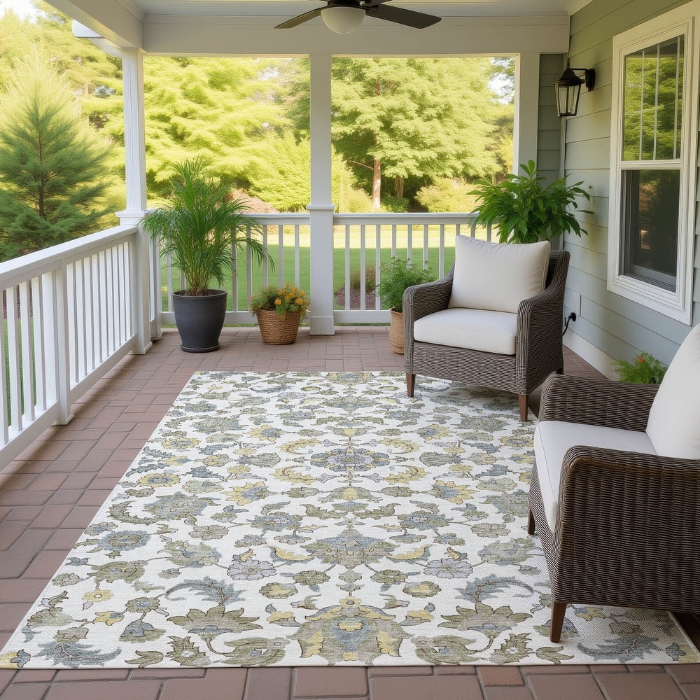 Machine Washable Indoor/ Outdoor Traditional Lanelle Chantille Rug