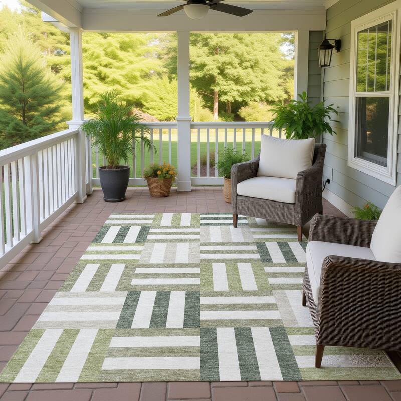 Machine Washable Indoor/ Outdoor Modern Hatch Chantille Rug