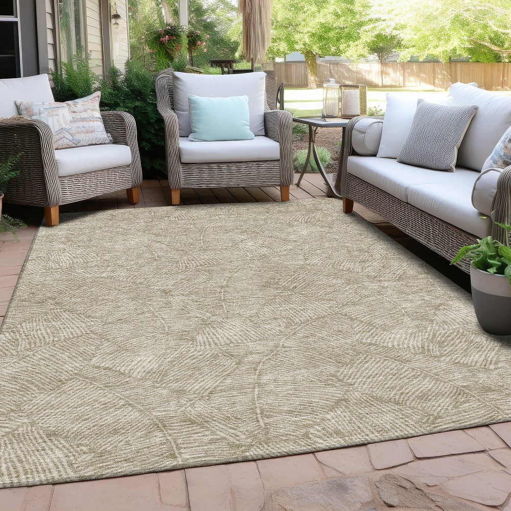 Machine Washable Indoor/ Outdoor Chantille Tropical Palm Rug