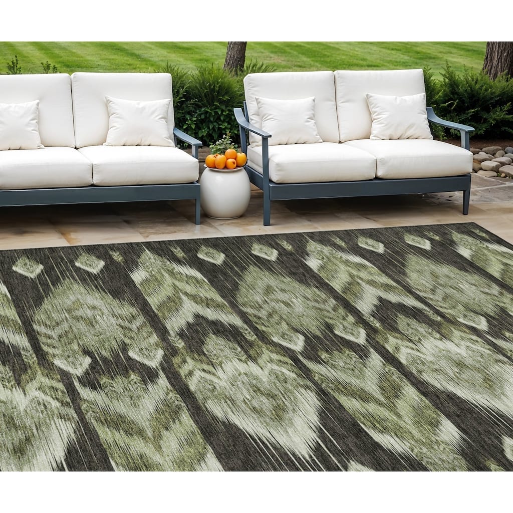 HomeRoots Southwestern Transitional Rectangle Outdoor Rug