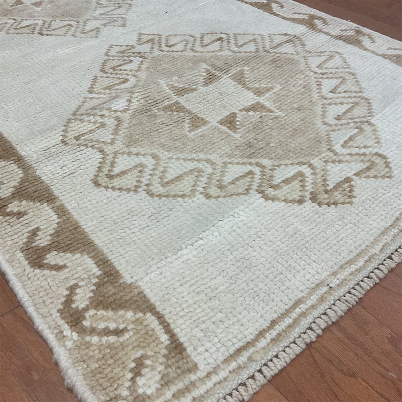 HERAT ORIENTAL Handmade Turkish Oushak Wool Runner - 3'3" x 10'2"