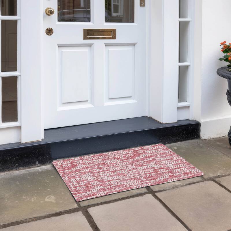 Machine Washable Indoor/ Outdoor Chantille Modern Arrows Rug - Blush - 1'8" x 2'6"