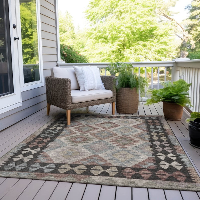 Machine Washable Indoor/ Outdoor Boho Global Chantille Rug