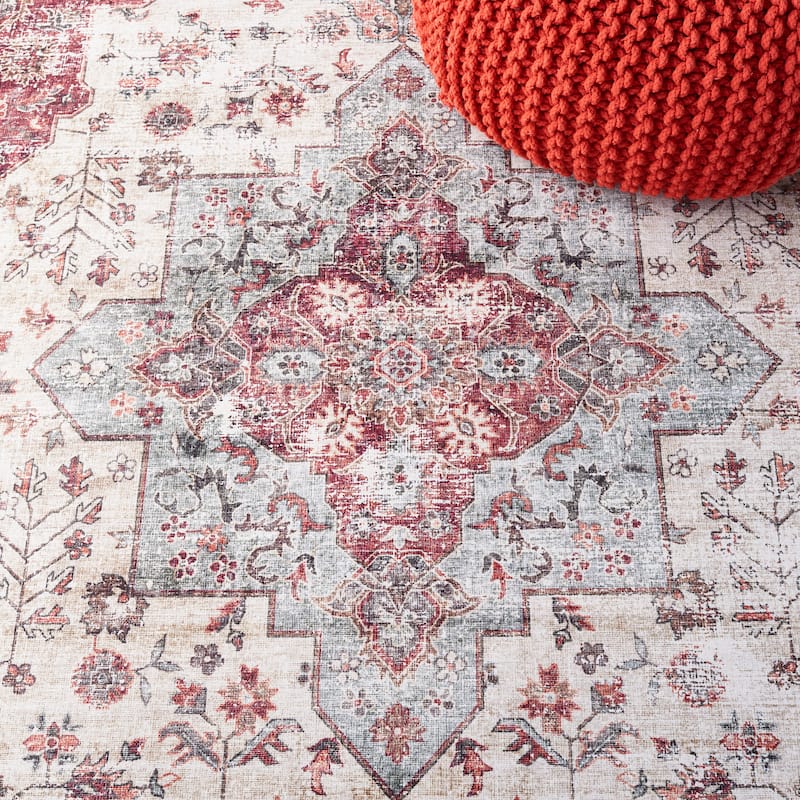 SAFAVIEH, Tucson Machine Washable Slip Resistant Queenie Oriental Medallion
