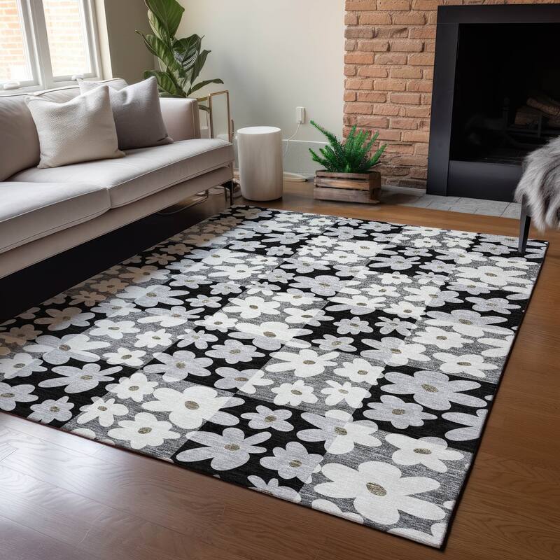 Machine Washable Indoor/ Outdoor Floral Krissy Chantille Rug