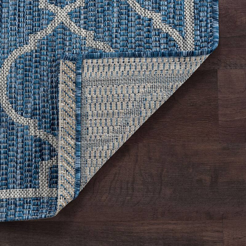 Colonnade Transitional Geometric Indoor/Outdoor Area Rug