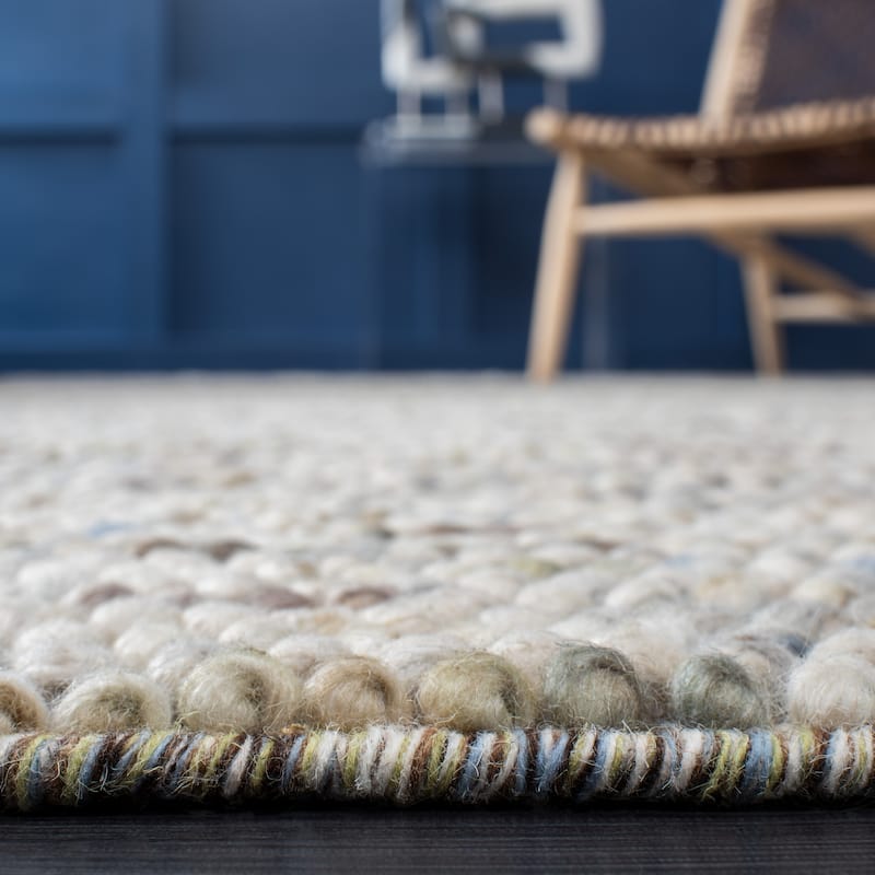 SAFAVIEH Handmade Natura Gerta Wool Rug