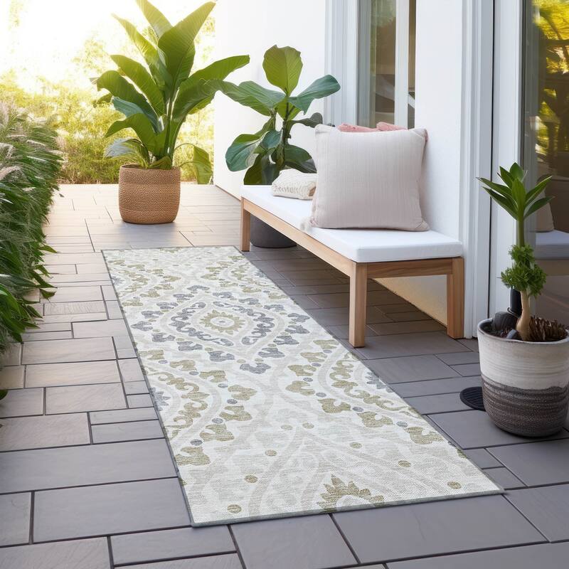 Machine Washable Indoor/ Outdoor Chantille Ttransitional Medallion Rug - Ivory - 2'3" x 7'6"