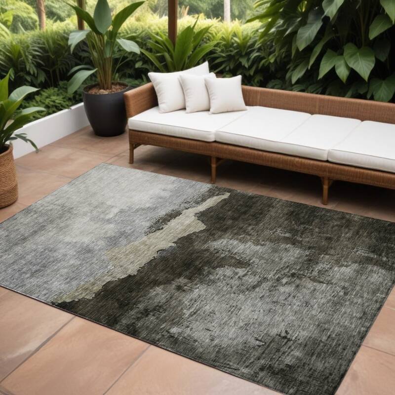 HomeRoots Abstract Transitional Rectangle Outdoor Rug - 10' X 14'