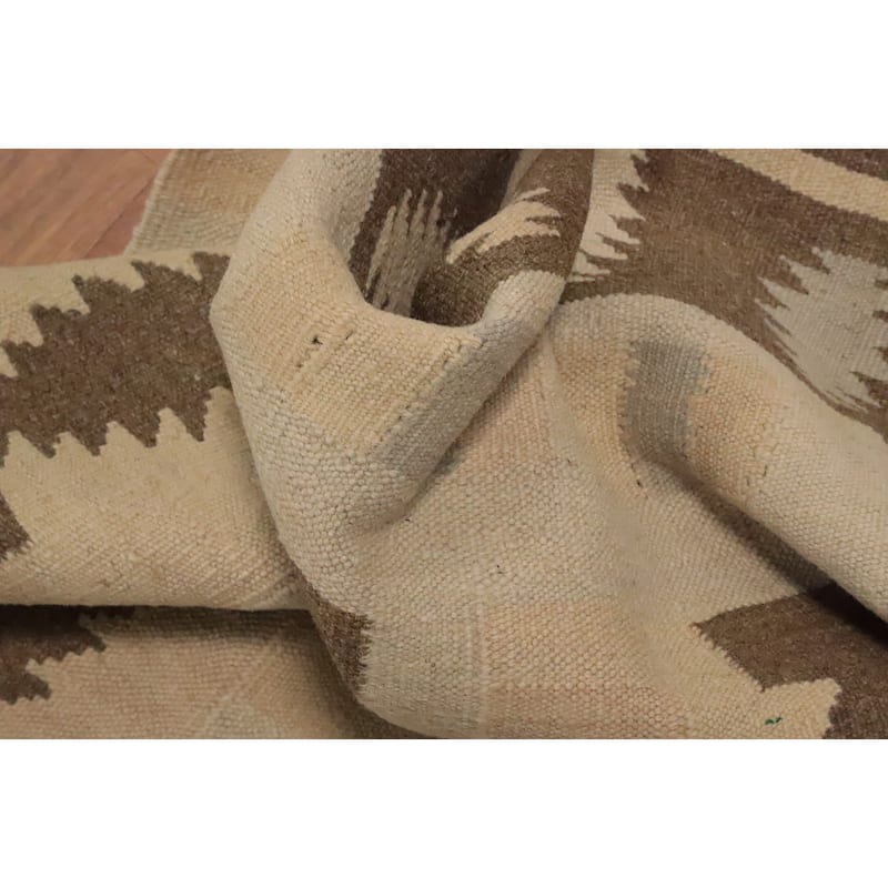 Hand Woven Oriental 100% Wool Carpet Southwestern Tribal Beige & Ivories Kilim Area Rug - 8' 0'' X 5' 0''