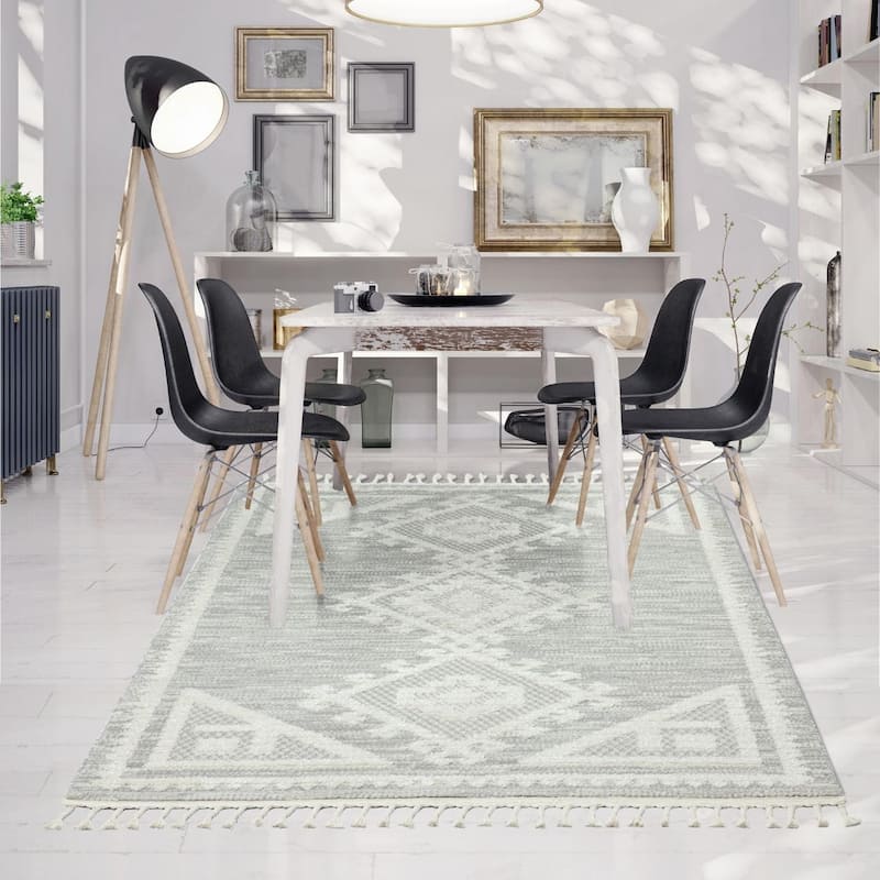 Luxe Weavers South Western Fringe Geometric Area Rug for Living Rooms
