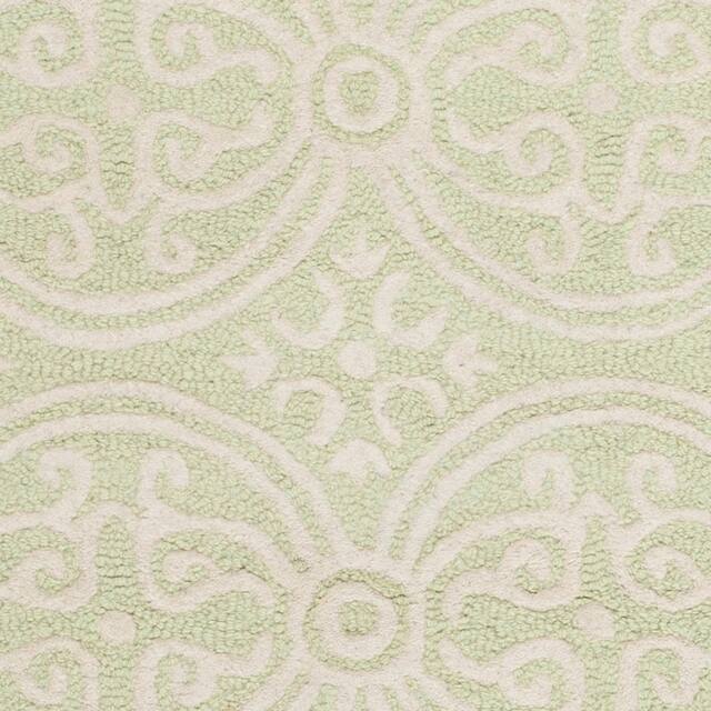 SAFAVIEH Handmade Cambridge Myrtis Moroccan Wool Rug