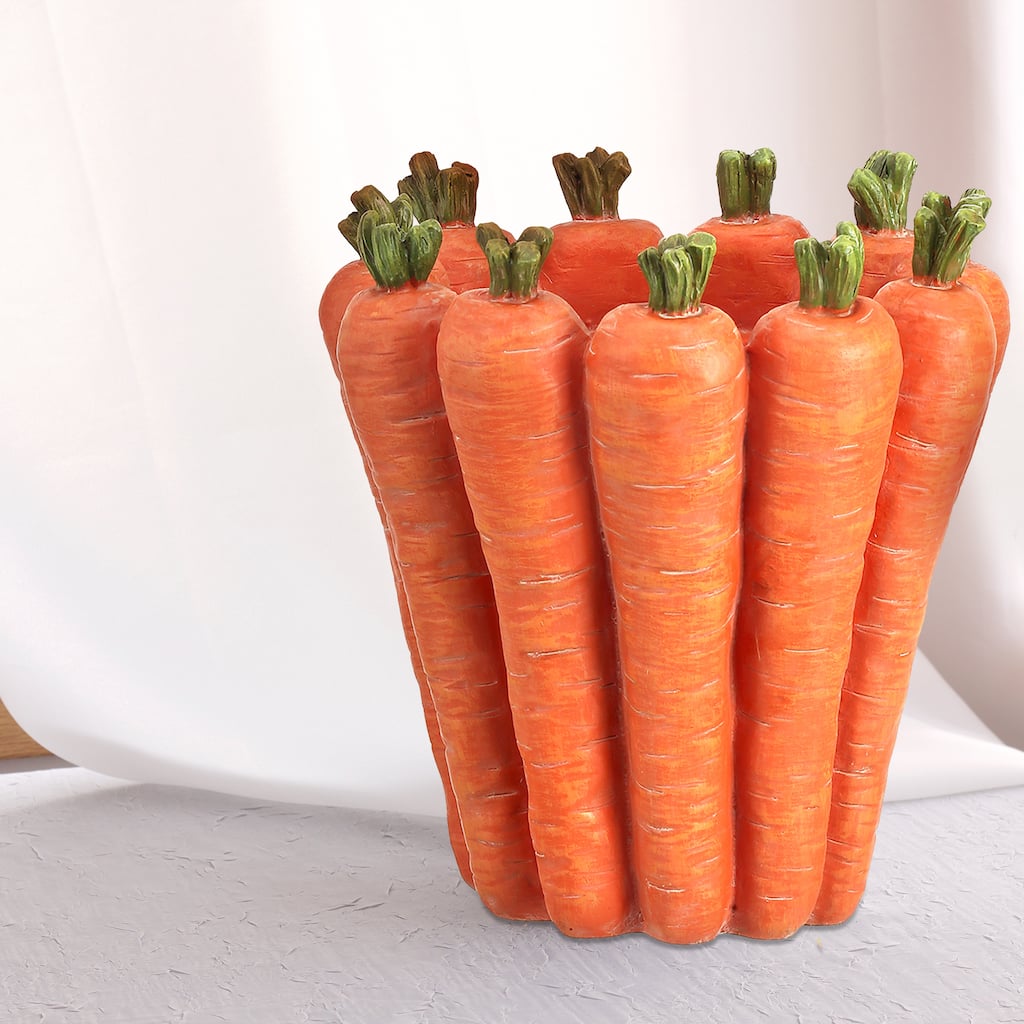 Resin Carrot Planter 6"W X 7"T" - 6''x7''