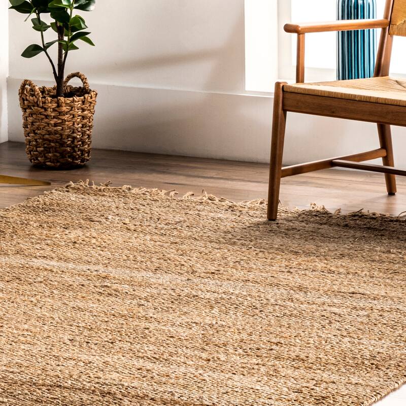 Nuloom Handmade Benavides Tassel Area Rug