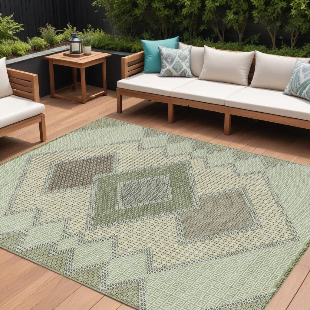 HomeRoots Geometric Transitional Rectangle Outdoor Rug