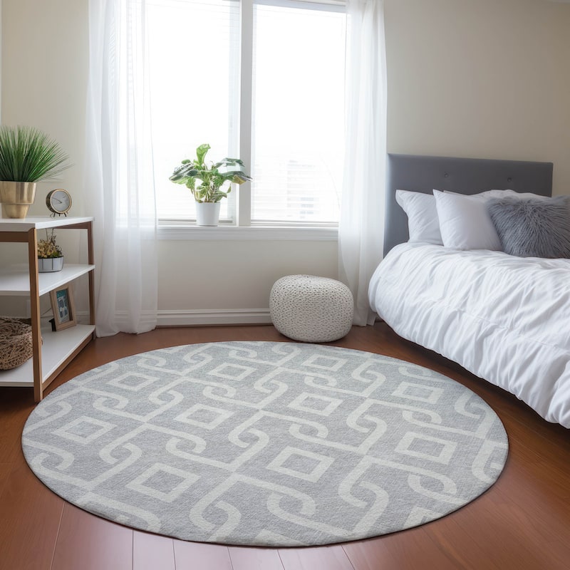 Machine Washable Indoor/ Outdoor Chantille Trellis Rug - Silver - 8' x 8'