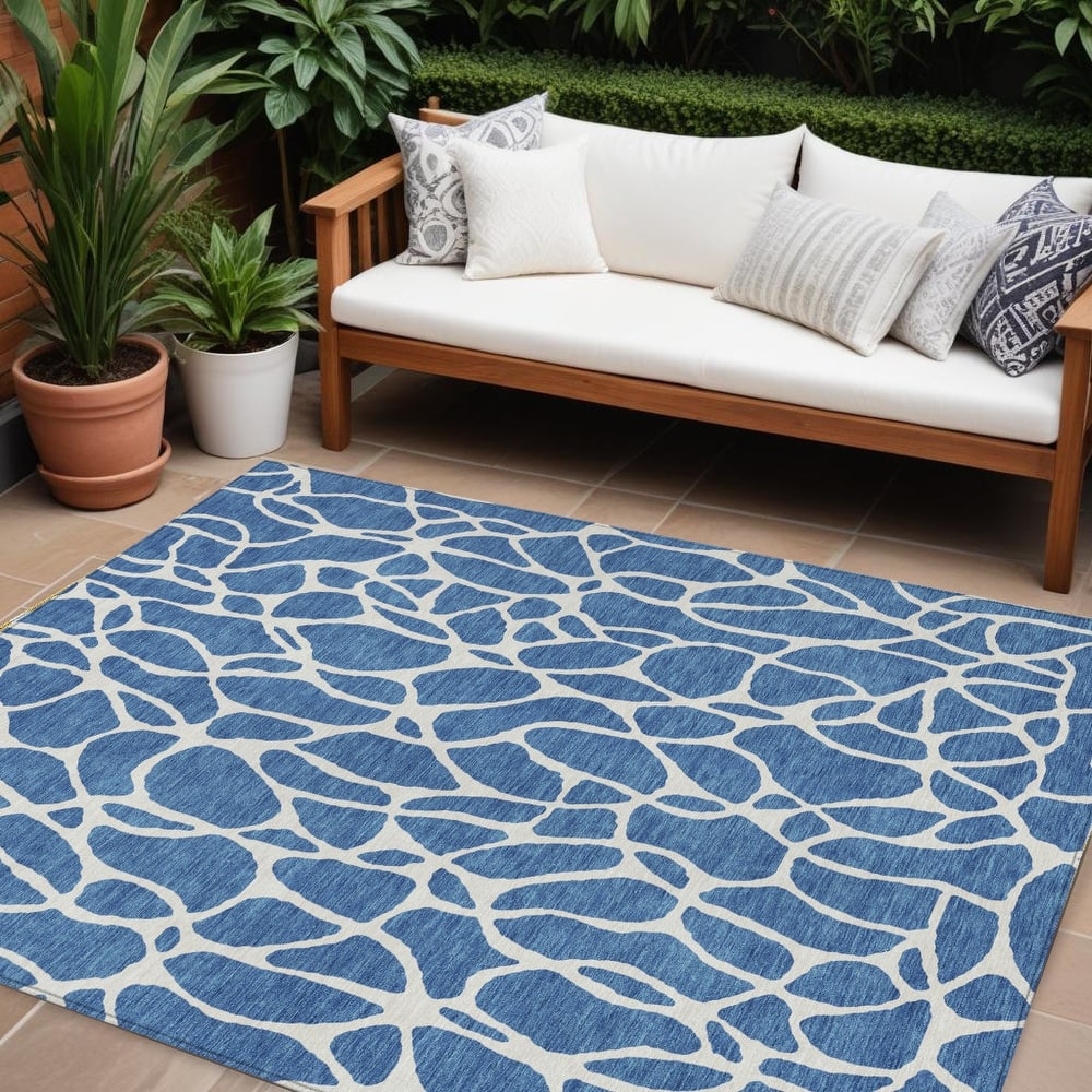 HomeRoots Geometric Transitional Rectangle Outdoor Rug