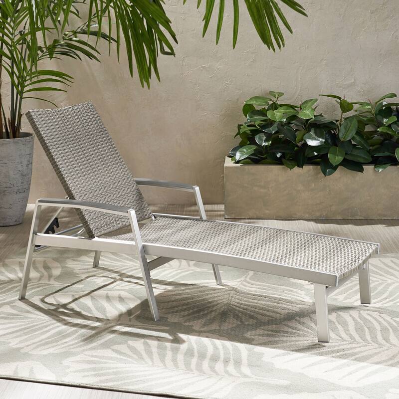 Oxton Chaise Lounge