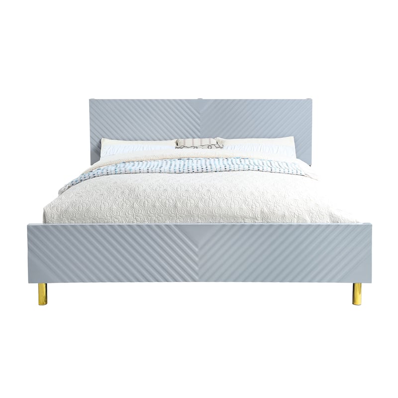 California King Size Metal Platform Bed with Wave Pattern Design, 39 Slats Included and 660lbs Weight Capacity