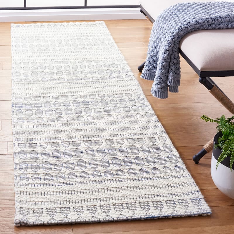 SAFAVIEH Handmade Marbella Eyþora Modern Wool Rug - 2'3" x 9' Runner - Navy/Ivory