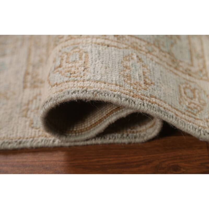 Hand Knotted Oriental 100% Wool Carpet Transitional Medallion Beige & Ivories Oushak Area Rug - 2' 11'' X 2' 0''