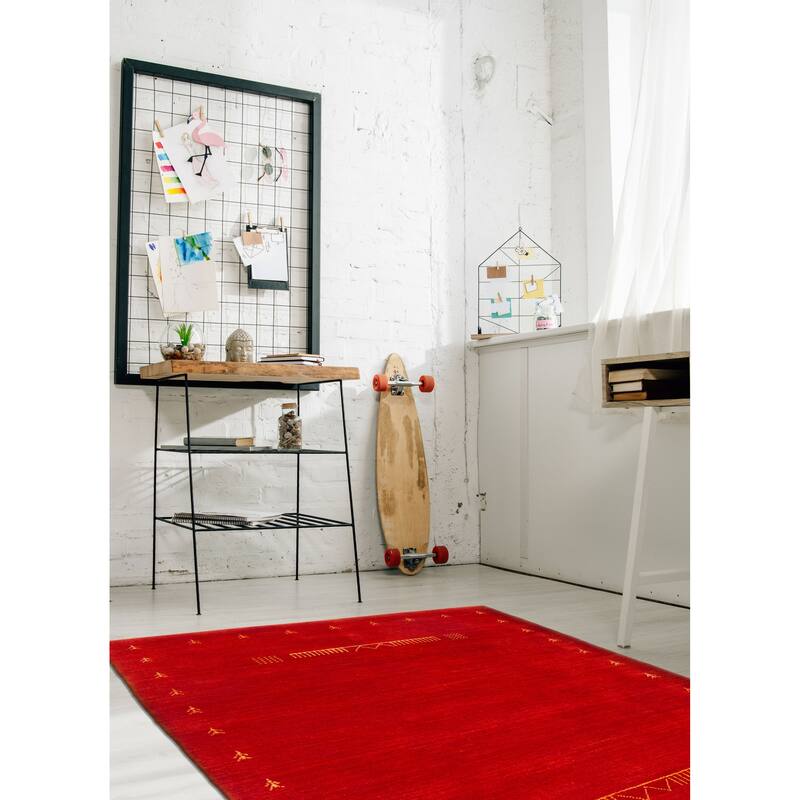 Kashkuli Gabbeh Red Rug 3'11" x 5'9" - 3'11 x 5'9