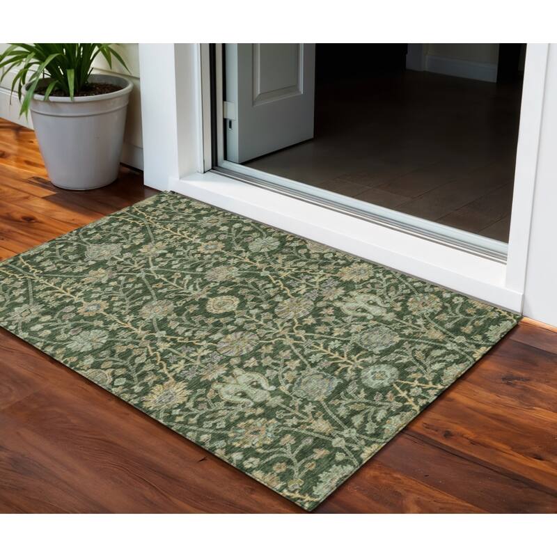HomeRoots Floral Transitional Rectangle Outdoor Rug - 3' x 5'