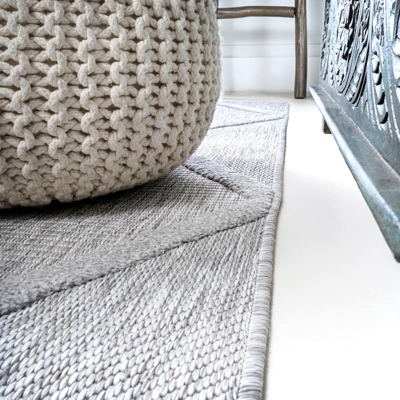 JONATHAN Y Talaia Diamond Trellis Indoor/Outdoor Area Rug