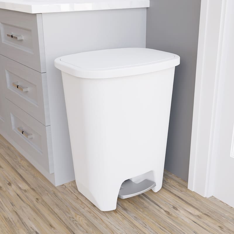 Glad White Step-on Plastic Trash Can - 15-20 Gallons