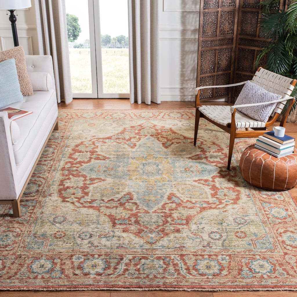 SAFAVIEH Hand-Knotted Izmir Lavdi Traditional Wool Rug