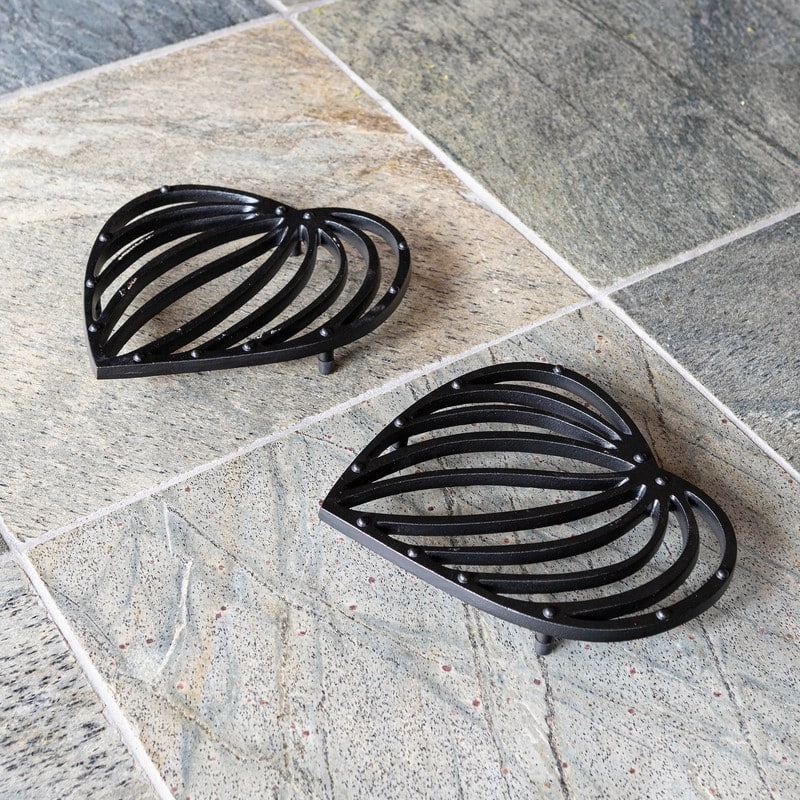 Achla Designs 6.88"W Black Powedercoat Finish Wrought Iron Leaf Trivet (Set of 2)