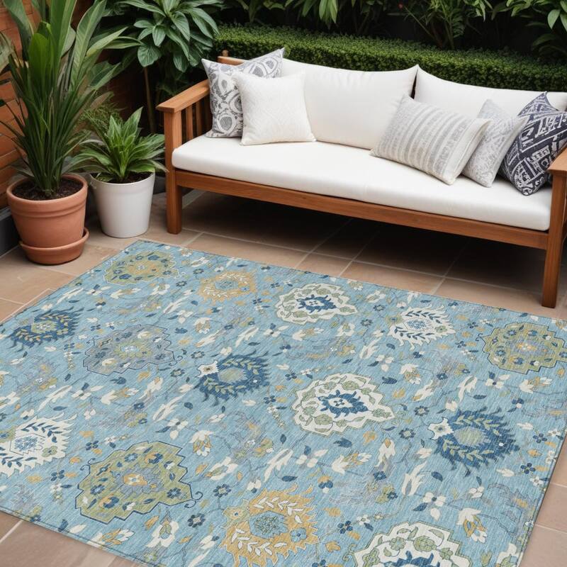 HomeRoots Damask Traditional Rectangle Outdoor Rug - 10' X 14'