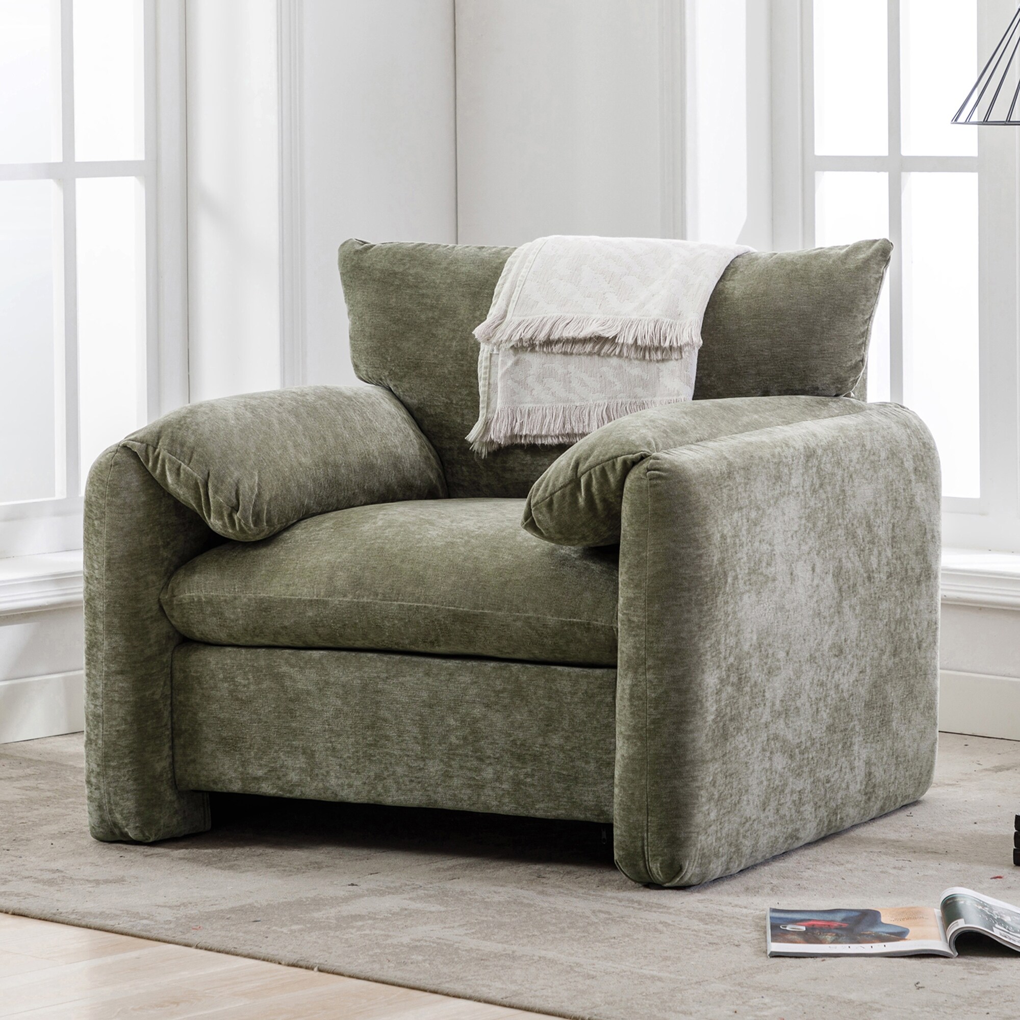 Oversized store corner chair