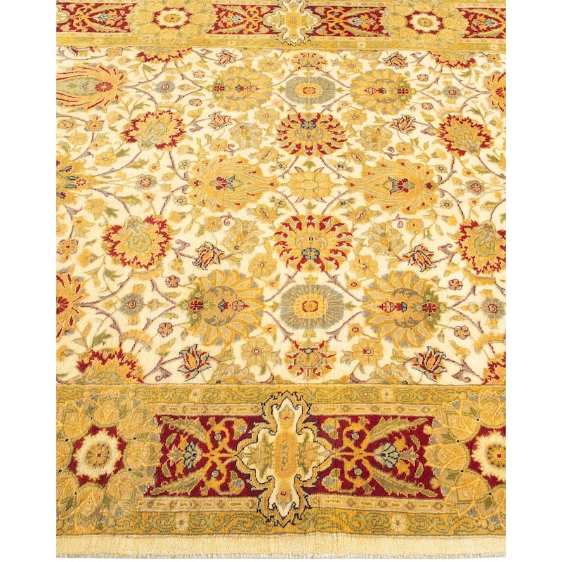 Overton Handknotted Wool Traditional Oriental Ivory Area Rug - 4' x 6'