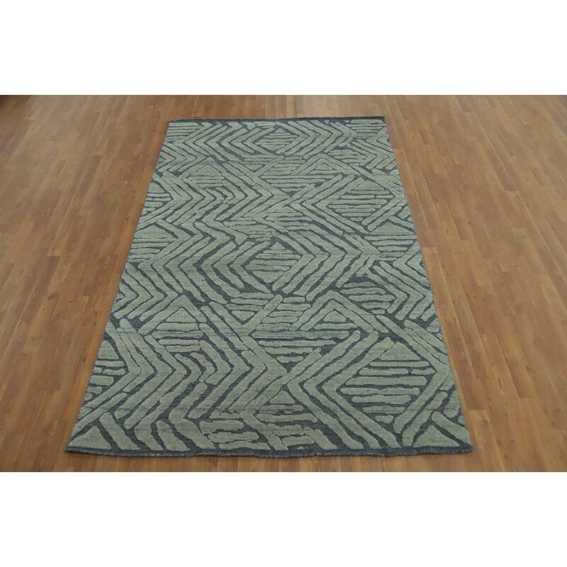 Contemporary Wool Abstract Indian Area Rug, Handmade Modern Carpet - 8' 6'' X 5' 6''